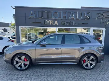 PORSCHE Cayenne GTS MATRIX PANO BOSE SOFT 360 KAM LUFT