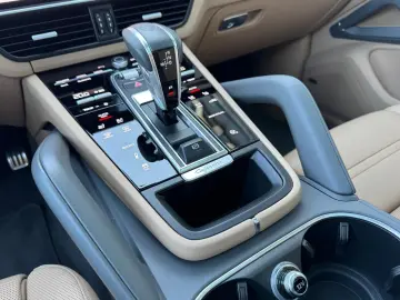 PORSCHE Cayenne GTS MATRIX PANO BOSE SOFT 360 KAM LUFT