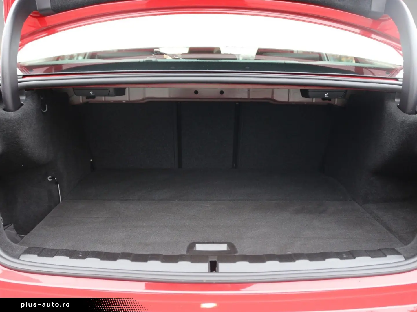 BMW 330e xDrive Limousine DAB Komfortzg. Tempomat