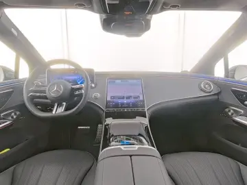 MERCEDES-BENZ EQE 300 AMG Line  AHK PANO HUD BURMEST…