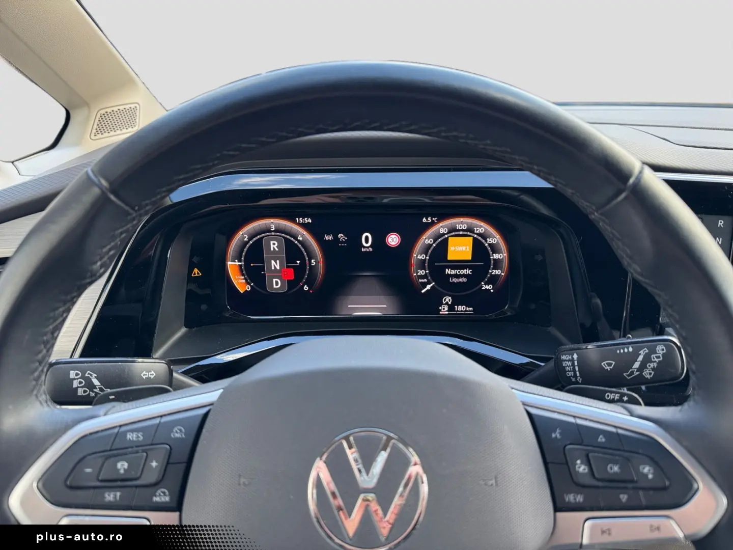 VW T7 Multivan Style 2 0TDI DSG 7SITZ AHK NAV STAND