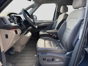 VW T7 Multivan Style 2 0TDI DSG 7SITZ AHK NAV STAND