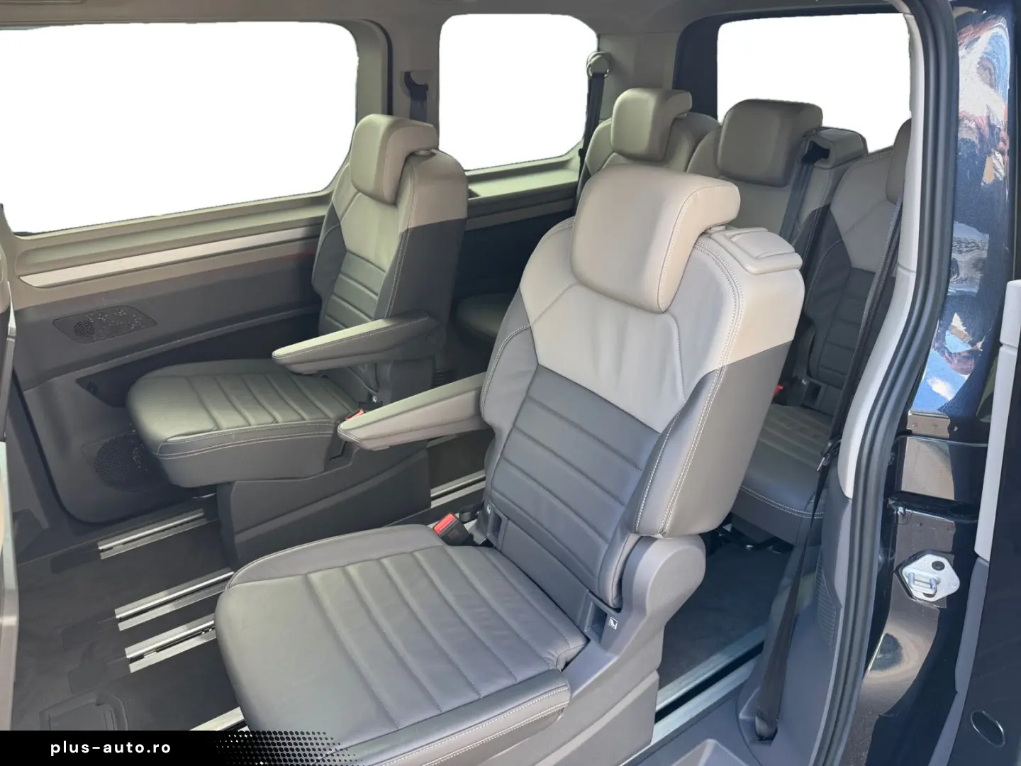 VW T7 Multivan Style 2 0TDI DSG 7SITZ AHK NAV STAND