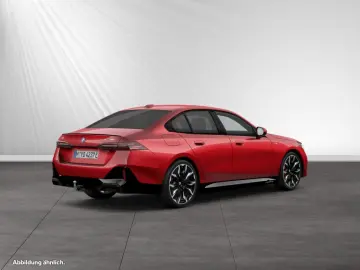 BMW i5 xDrive40 M Sport Pro 21 LMR B&W Autobahnass.