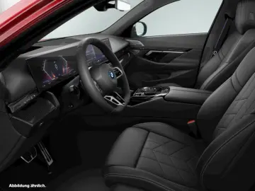 BMW i5 xDrive40 M Sport Pro 21 LMR B&W Autobahnass.