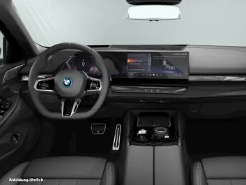 BMW i5 xDrive40 M Sport Pro 21 LMR B&W Autobahnass.