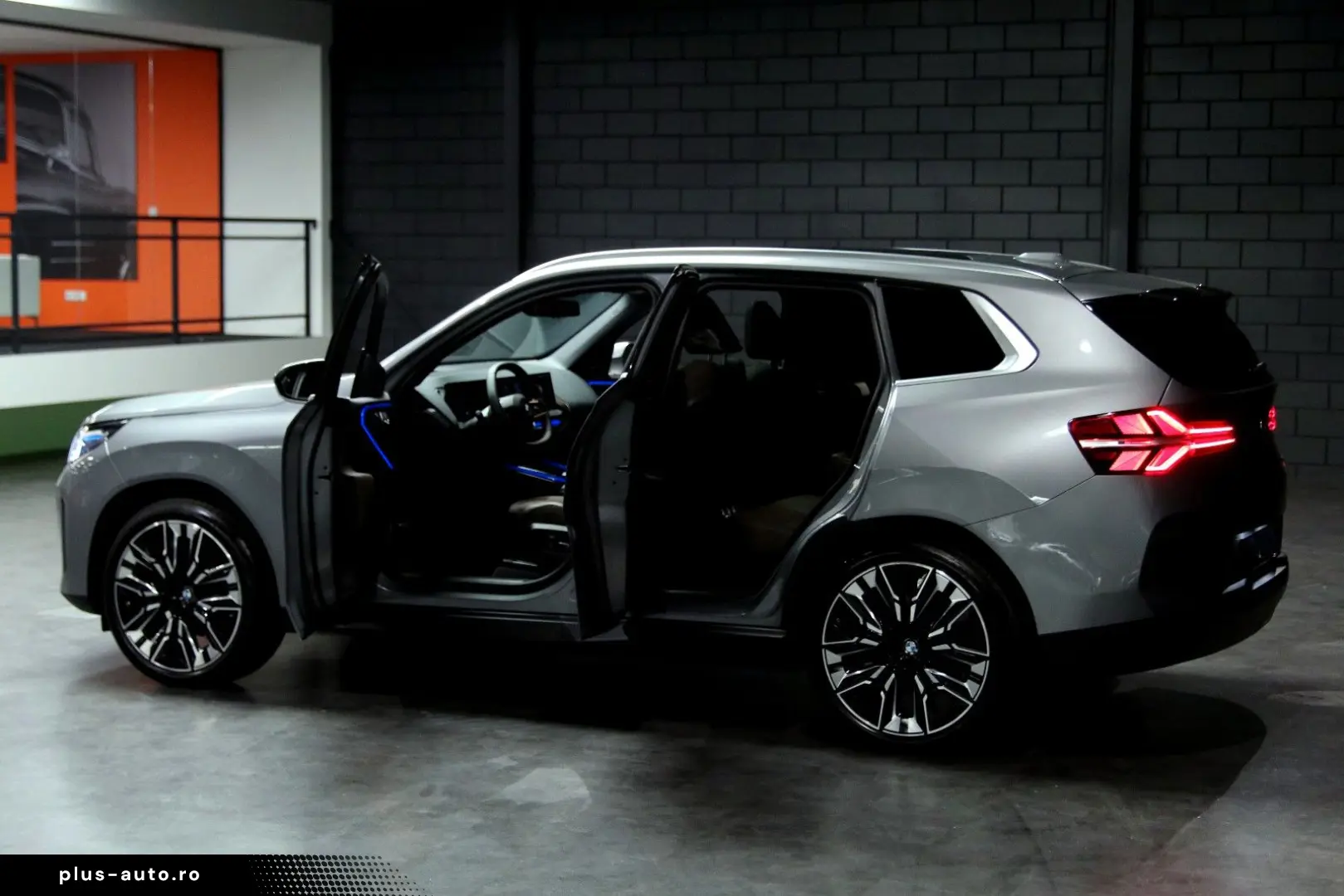 BMW X3 2.0 xDrive Individual Iconic Leder Pano 21
