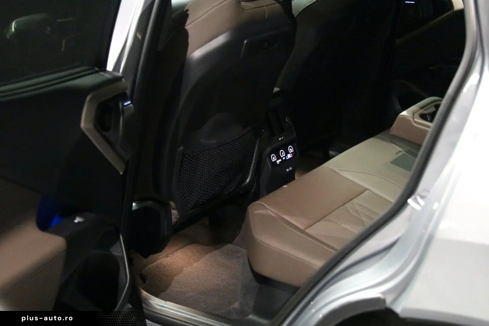 BMW X3 2.0 xDrive Individual Iconic Leder Pano 21