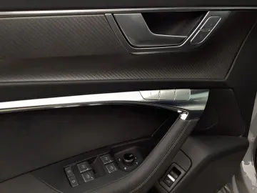 AUDI RS6 Avant TFSI Q RS-AGA LM21 360