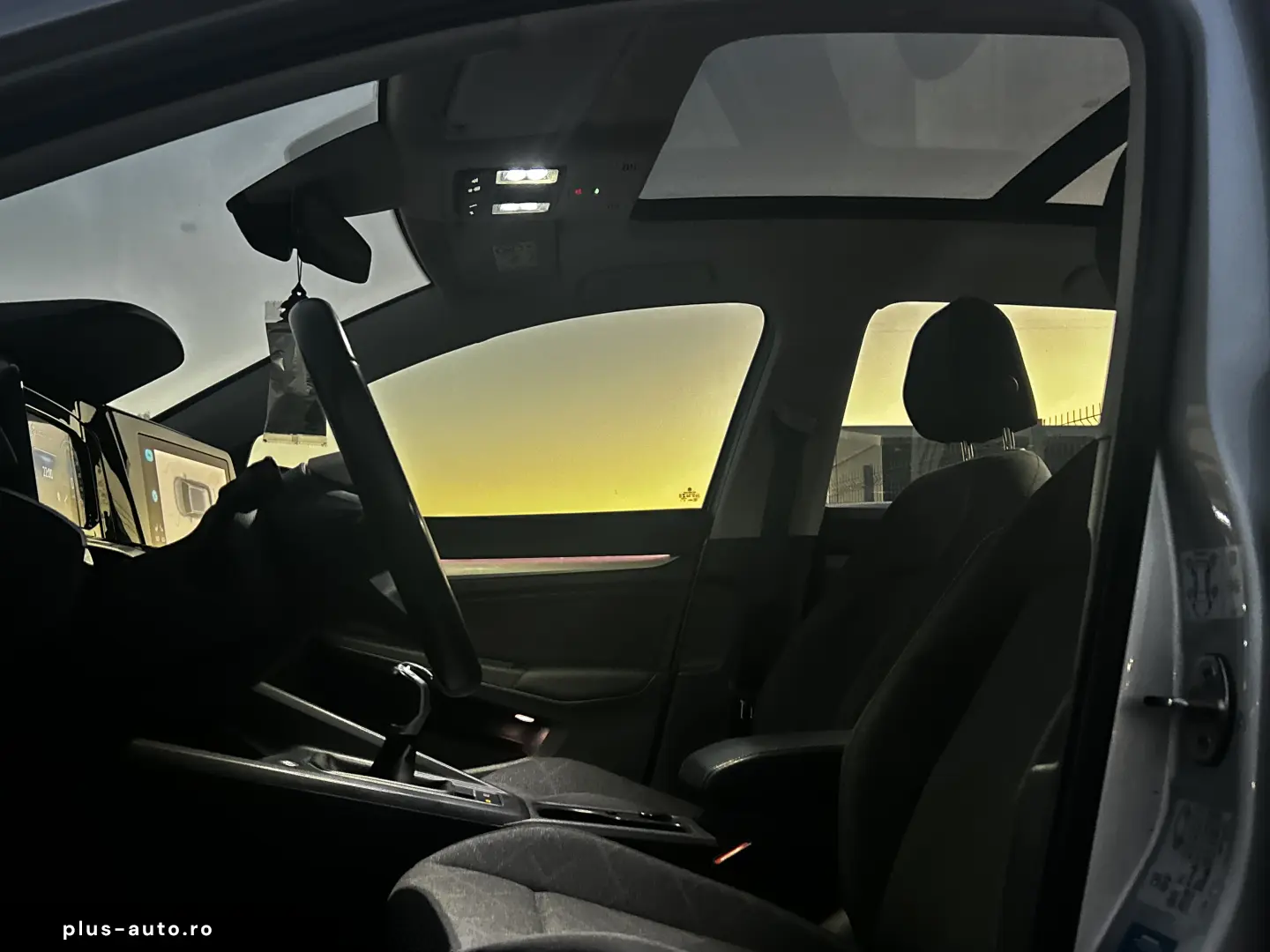 VOLKSWAGEN Golf 2022 — imagine 15