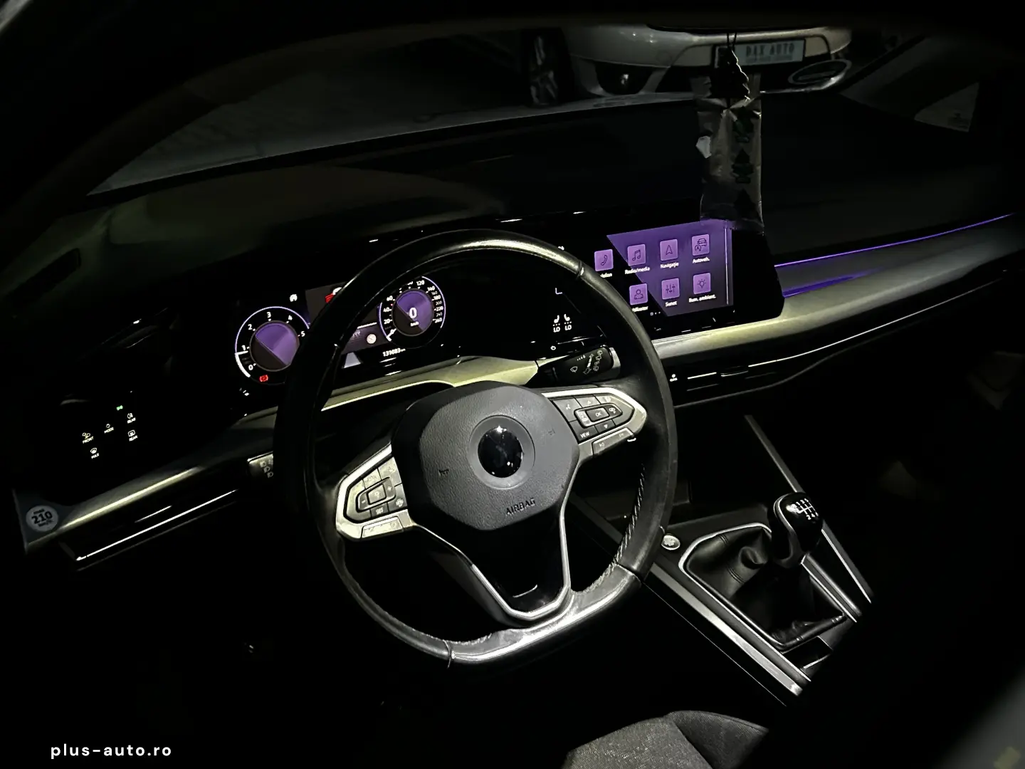 VOLKSWAGEN Golf 2022 — imagine 18