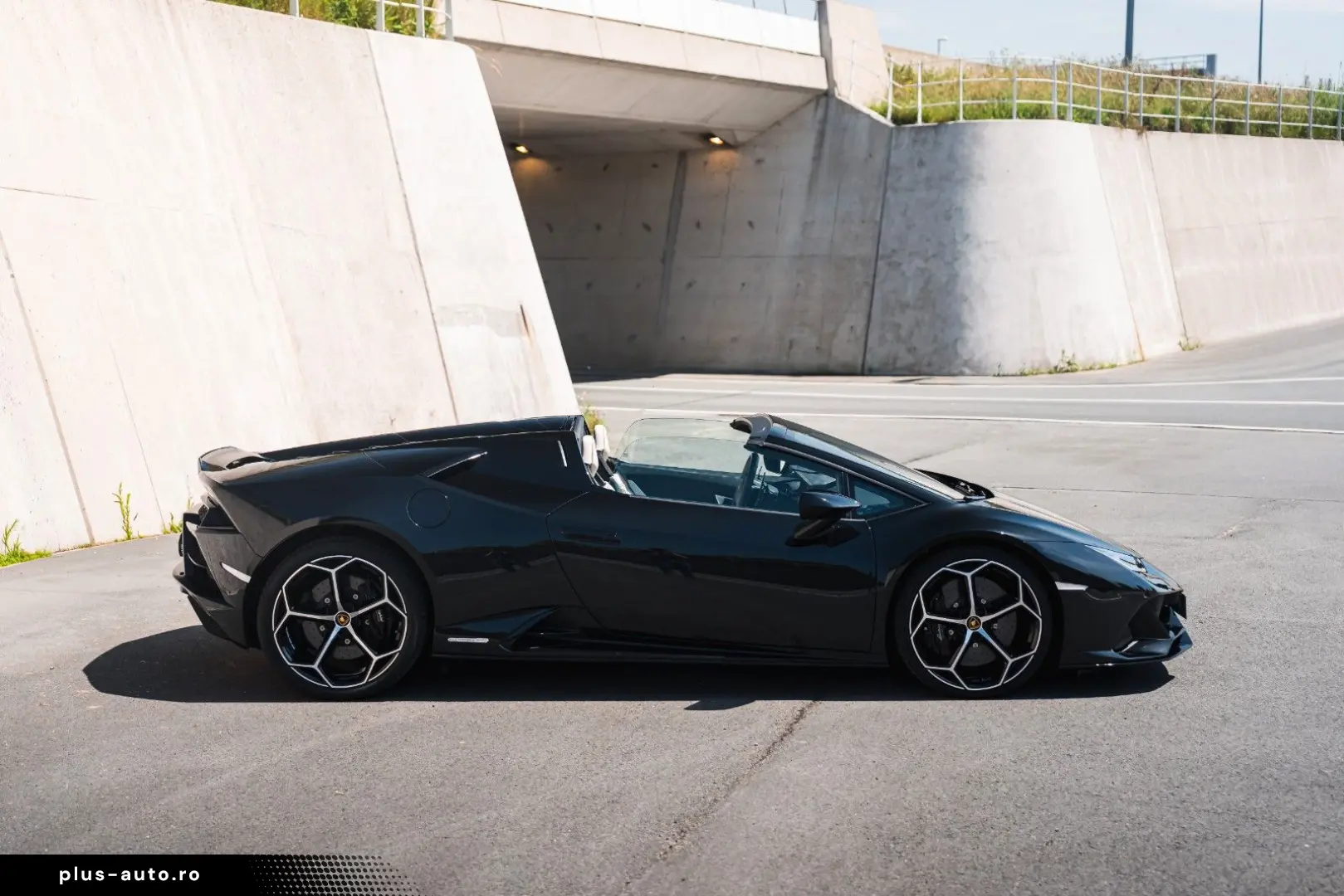 LAMBORGHINI Huracán EVO Spyder
