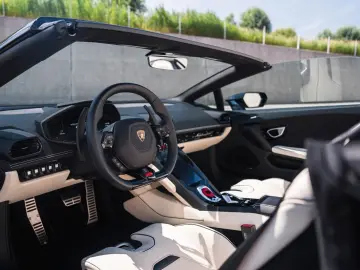 LAMBORGHINI Huracán EVO Spyder