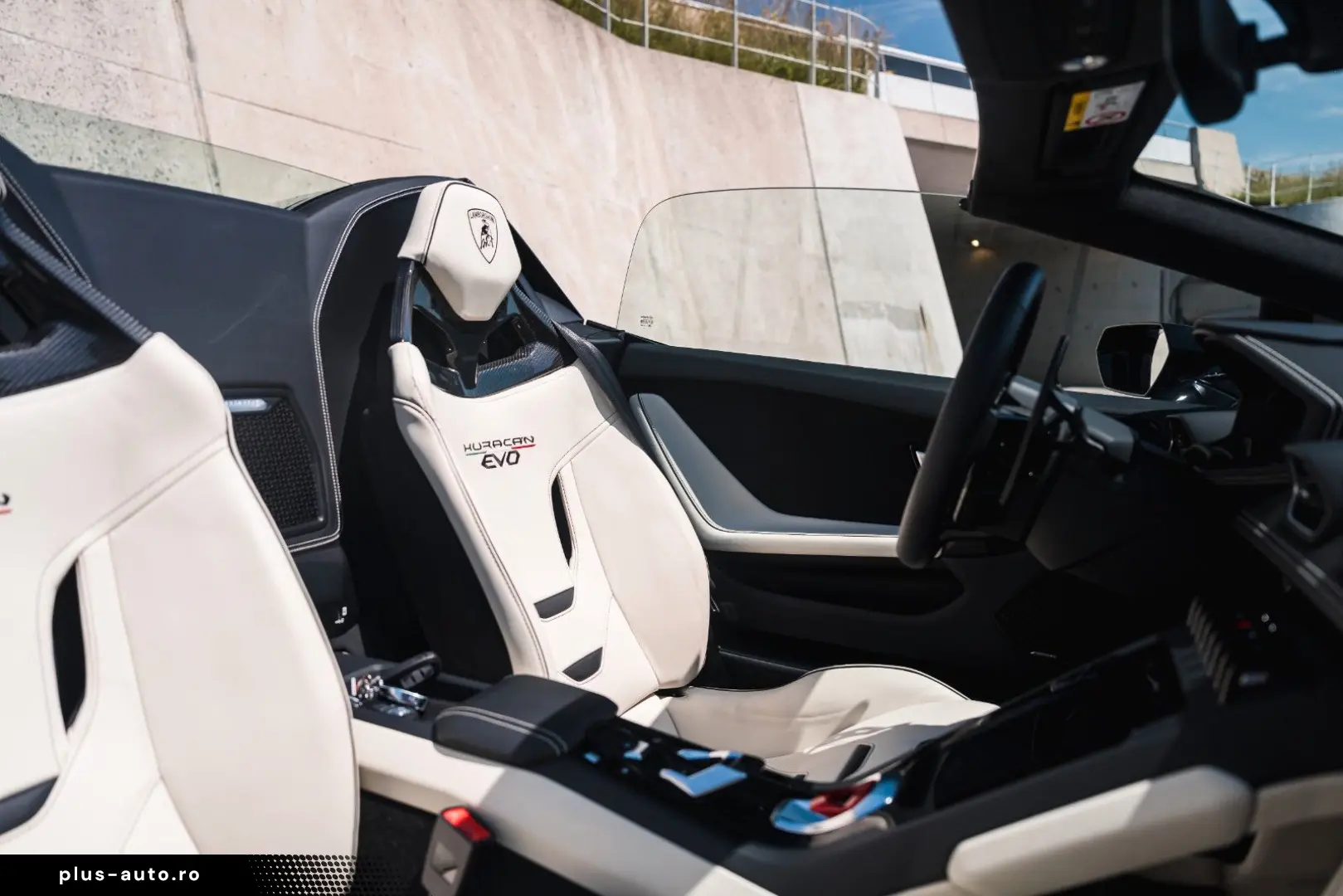 LAMBORGHINI Huracán EVO Spyder