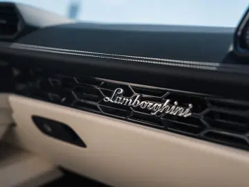 LAMBORGHINI Huracán EVO Spyder