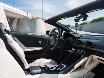 LAMBORGHINI Huracán EVO Spyder