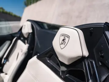 LAMBORGHINI Huracán EVO Spyder