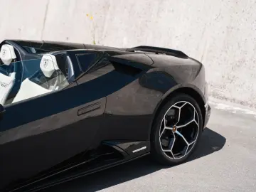 LAMBORGHINI Huracán EVO Spyder