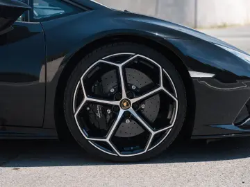 LAMBORGHINI Huracán EVO Spyder