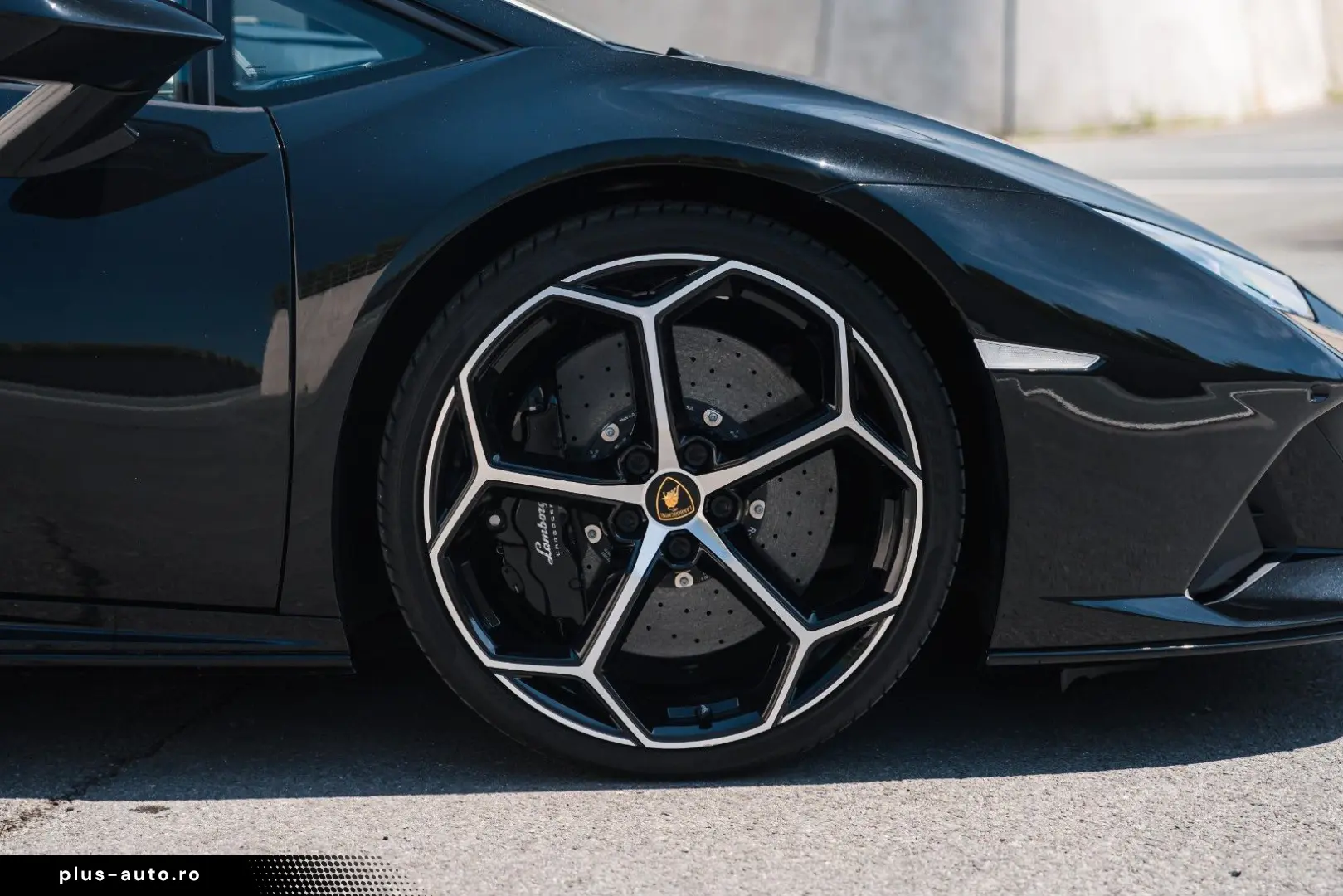 LAMBORGHINI Huracán EVO Spyder