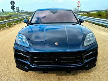 PORSCHE PORSCHE CAYENNE COUPE FACELIFT 3.0 E-HYBRID 470c