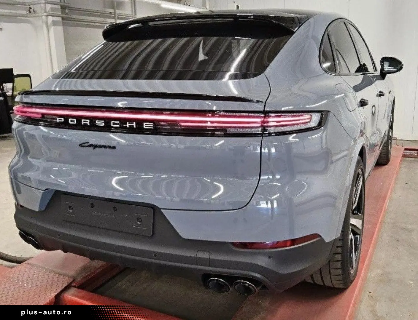PORSCHE Cayenne Coupe E-Hybrid Hinterachslenkung AHK 22