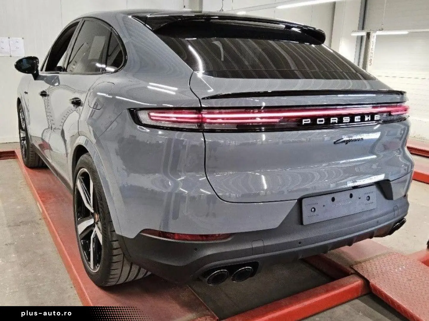 PORSCHE Cayenne Coupe E-Hybrid Hinterachslenkung AHK 22