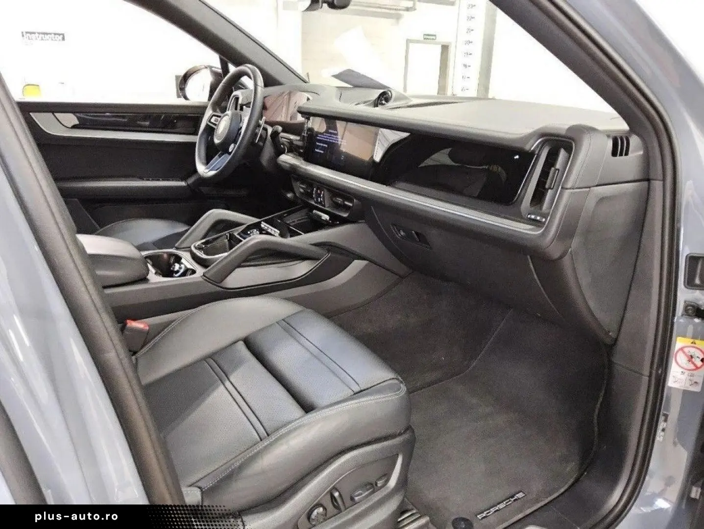 PORSCHE Cayenne Coupe E-Hybrid Hinterachslenkung AHK 22