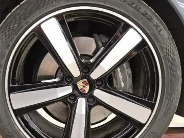 PORSCHE Cayenne Coupe E-Hybrid Hinterachslenkung AHK 22