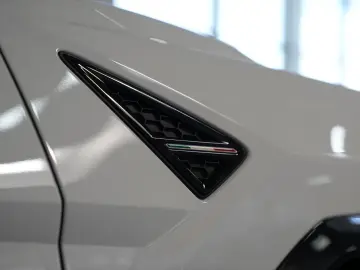 LAMBORGHINI Urus S  PANO HEAD-UP SOFT B&O