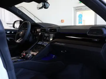 LAMBORGHINI Urus S  PANO HEAD-UP SOFT B&O