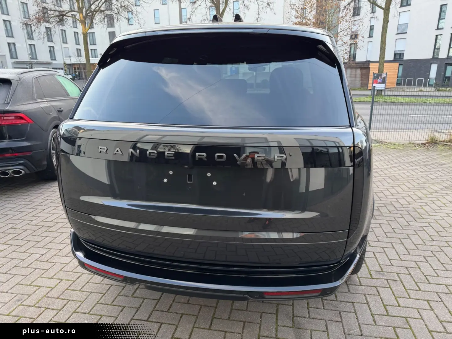 LAND ROVER Range Rover 3.0 D350 Pano 22 ALU AHK