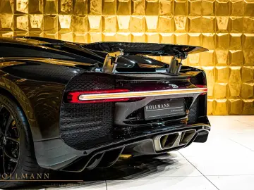 BUGATTI Chiron   W16   1500 PS   FULL CARBON FIBRE