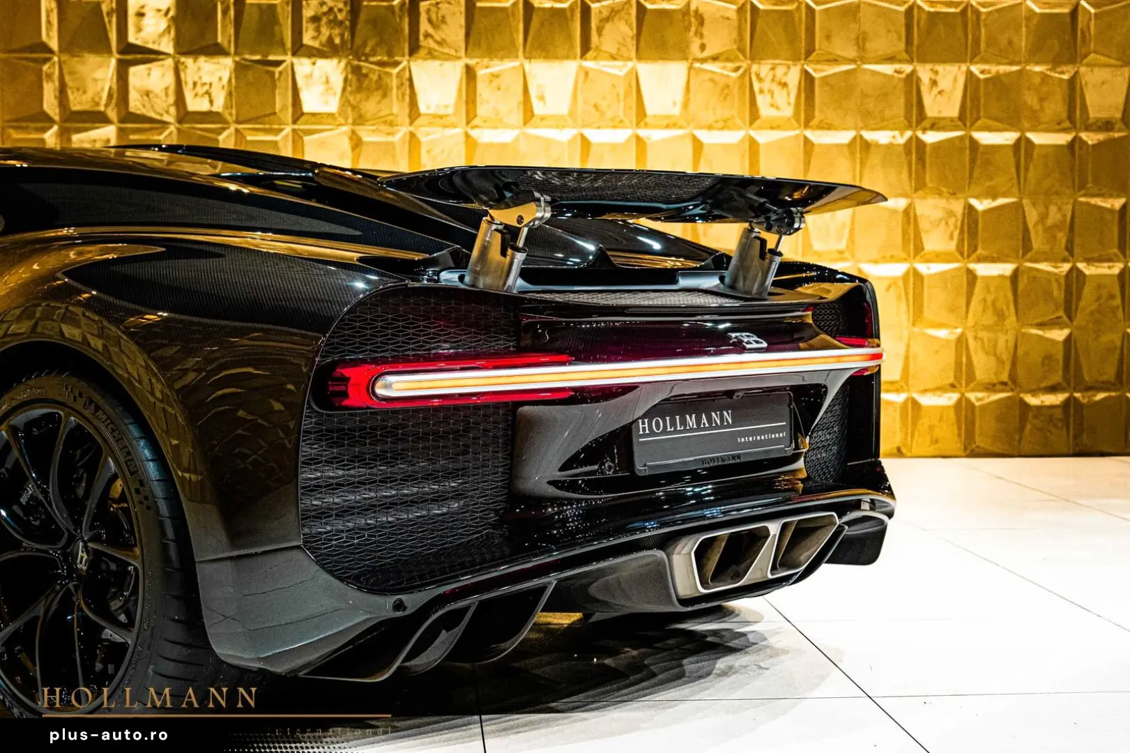 BUGATTI Chiron   W16   1500 PS   FULL CARBON FIBRE