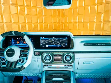 MERCEDES BENZ G63AMG BY MANSORY  GRANDE ENTREÈ P820
