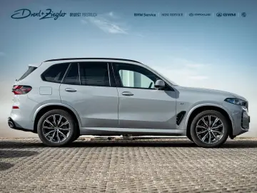 BMW X5 xDrive30d M-Sport AHK PANO KoZg S-Glas 4x SHZ