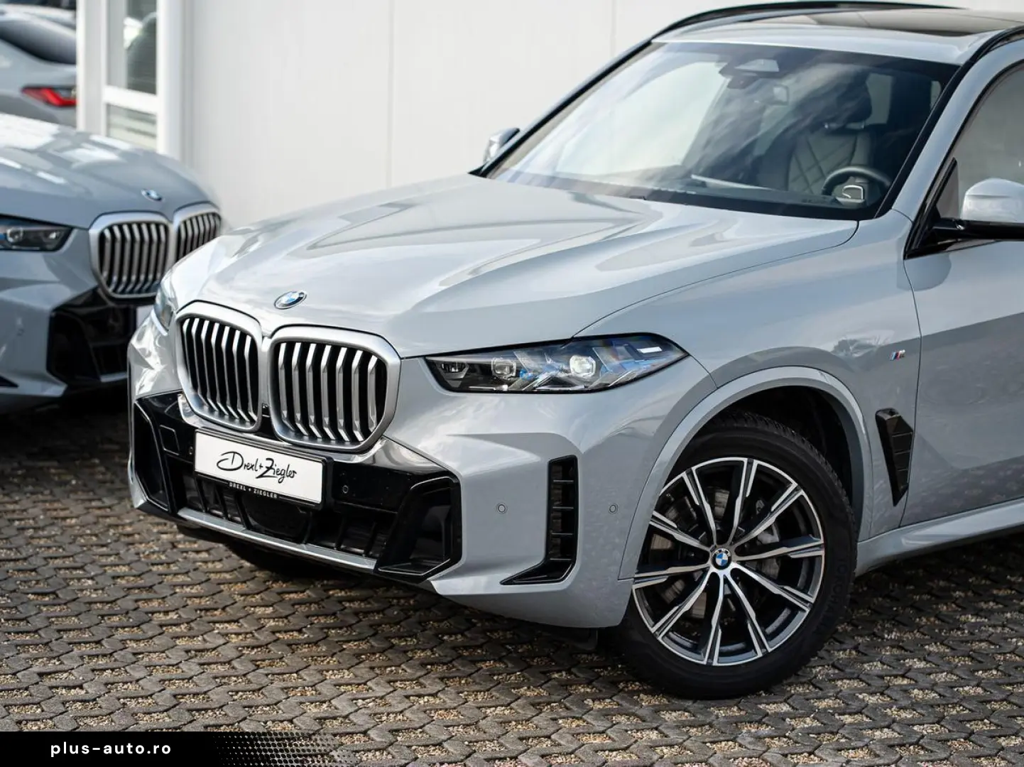 BMW X5 xDrive30d M-Sport AHK PANO KoZg S-Glas 4x SHZ