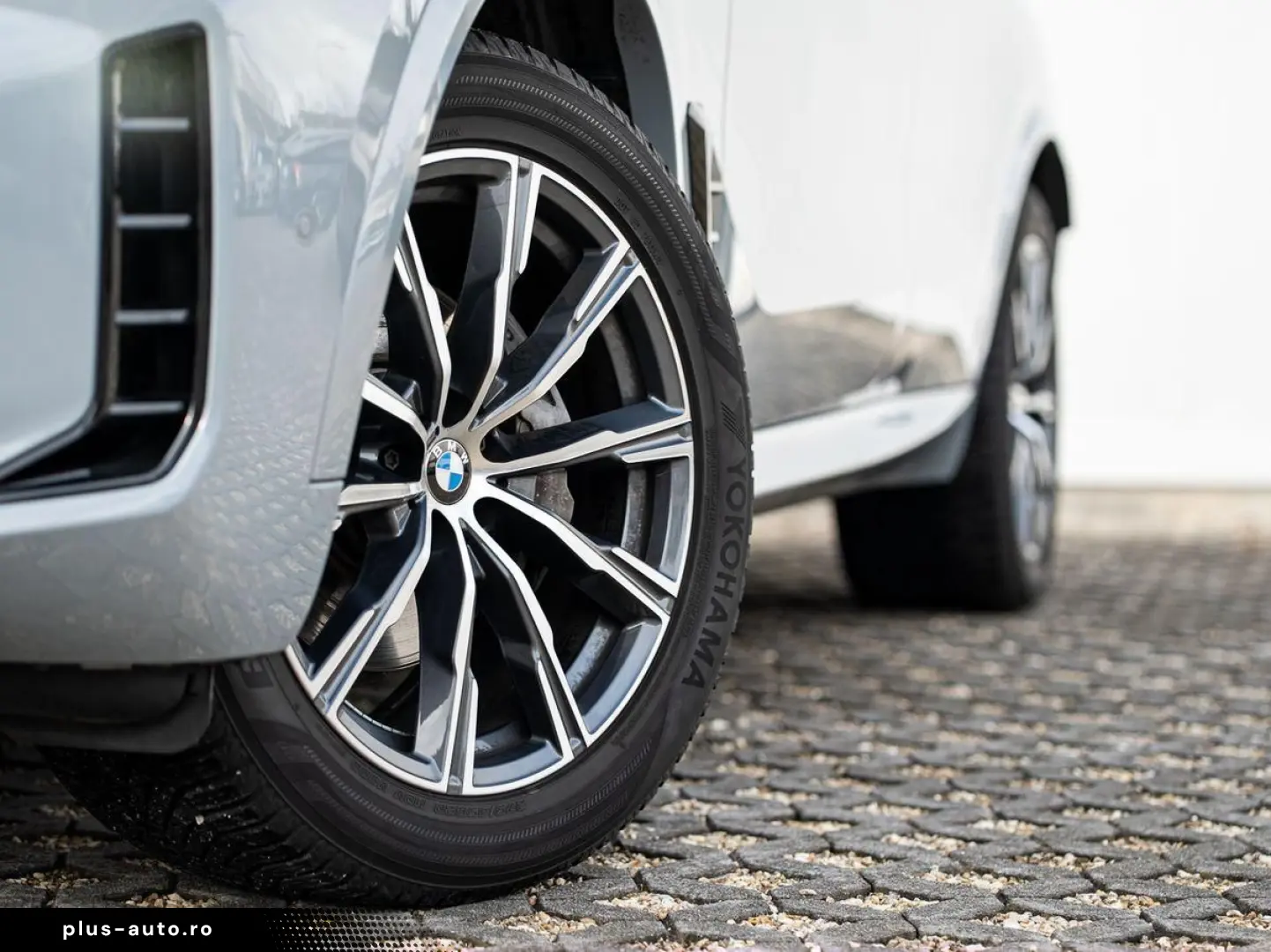 BMW X5 xDrive30d M-Sport AHK PANO KoZg S-Glas 4x SHZ