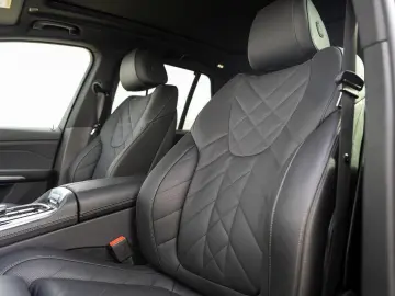BMW X5 xDrive30d M-Sport AHK PANO KoZg S-Glas 4x SHZ