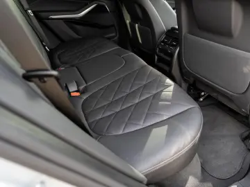 BMW X5 xDrive30d M-Sport AHK PANO KoZg S-Glas 4x SHZ