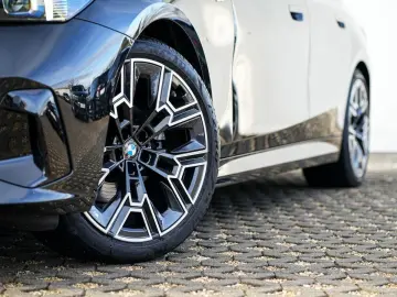 BMW 520d Tour M-Sport 20 ACC PANO Sitzlüft H&K KoZg