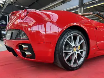 FERRARI California F1 CAM   NAVI   LED