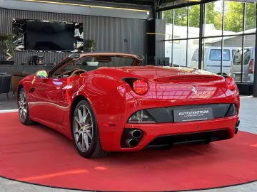 FERRARI California F1 CAM   NAVI   LED