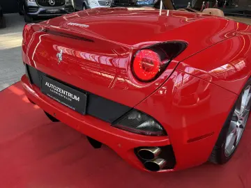 FERRARI California F1 CAM   NAVI   LED