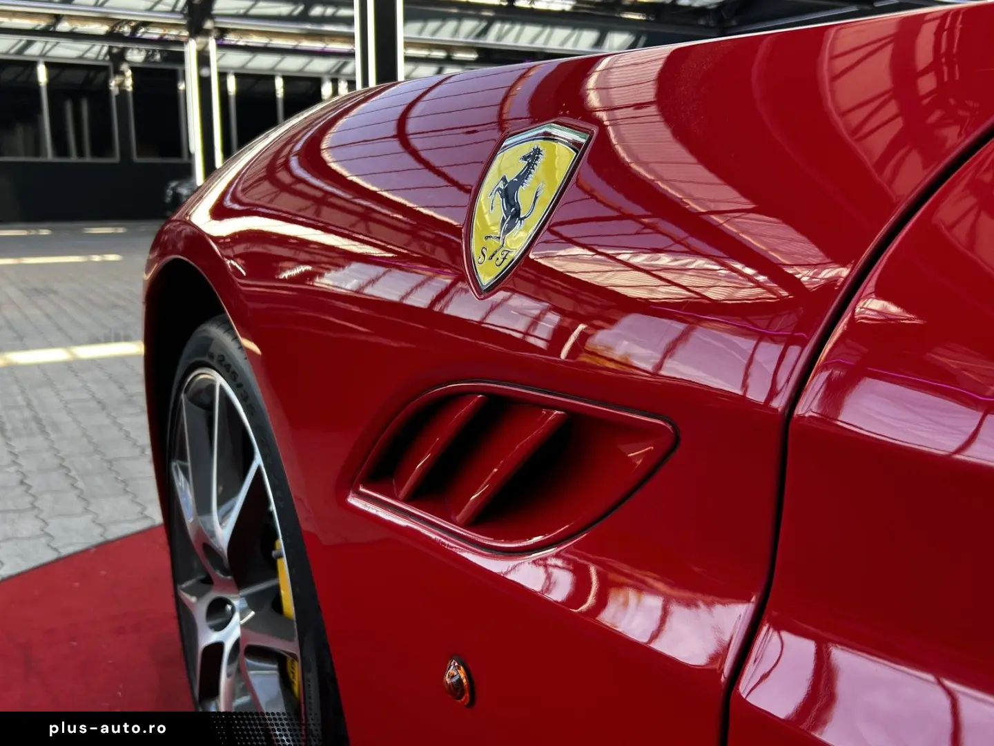 FERRARI California F1 CAM   NAVI   LED