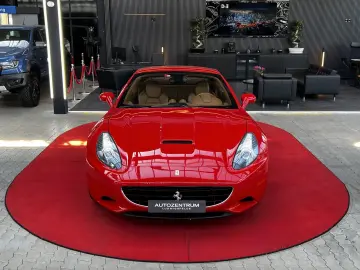 FERRARI California F1 CAM   NAVI   LED
