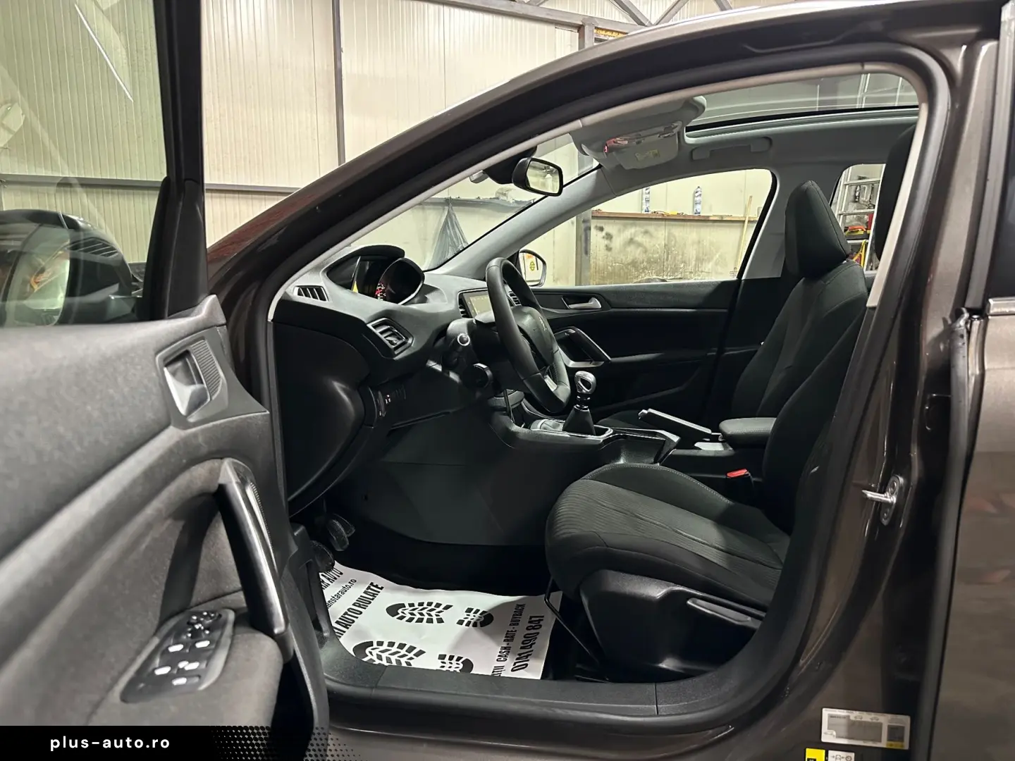 PEUGEOT 308 2014 — imagine 8