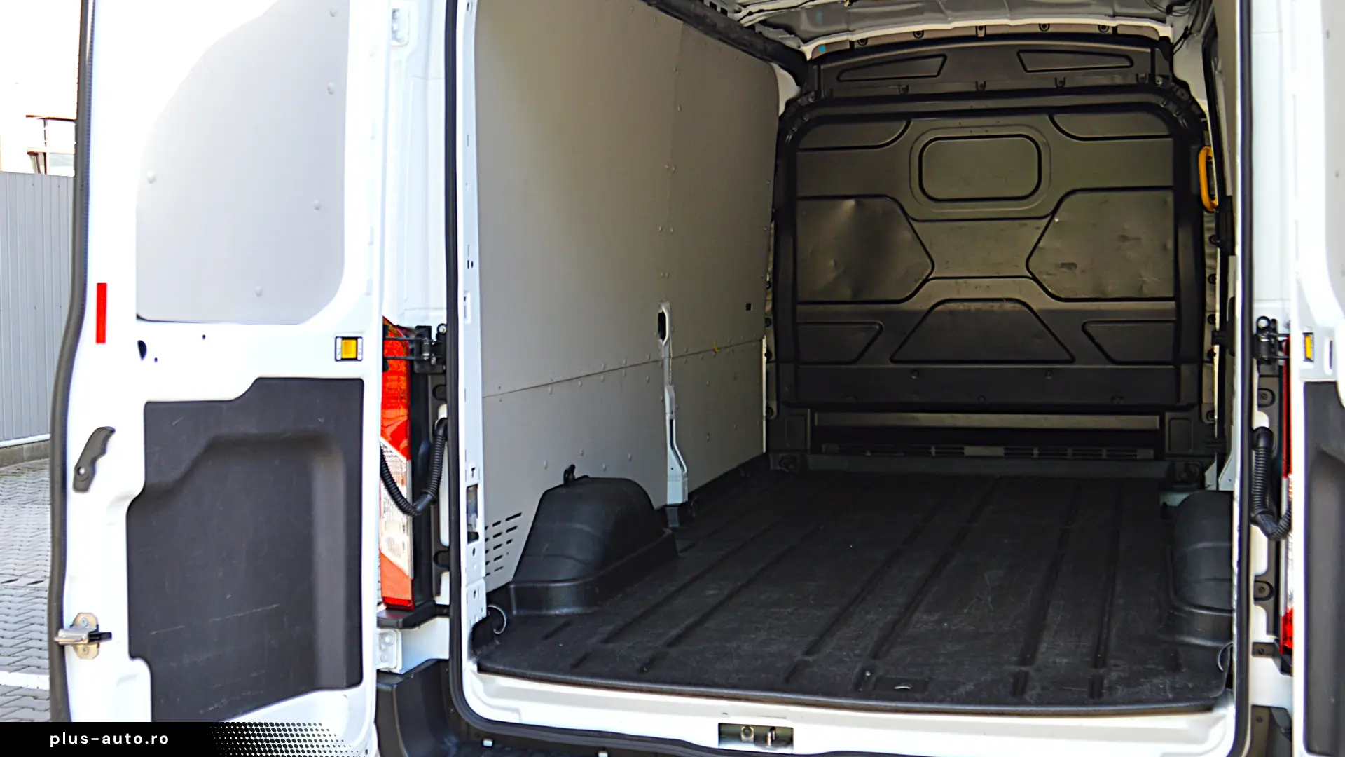 FORD TRANSIT ELECTRIC L3H2