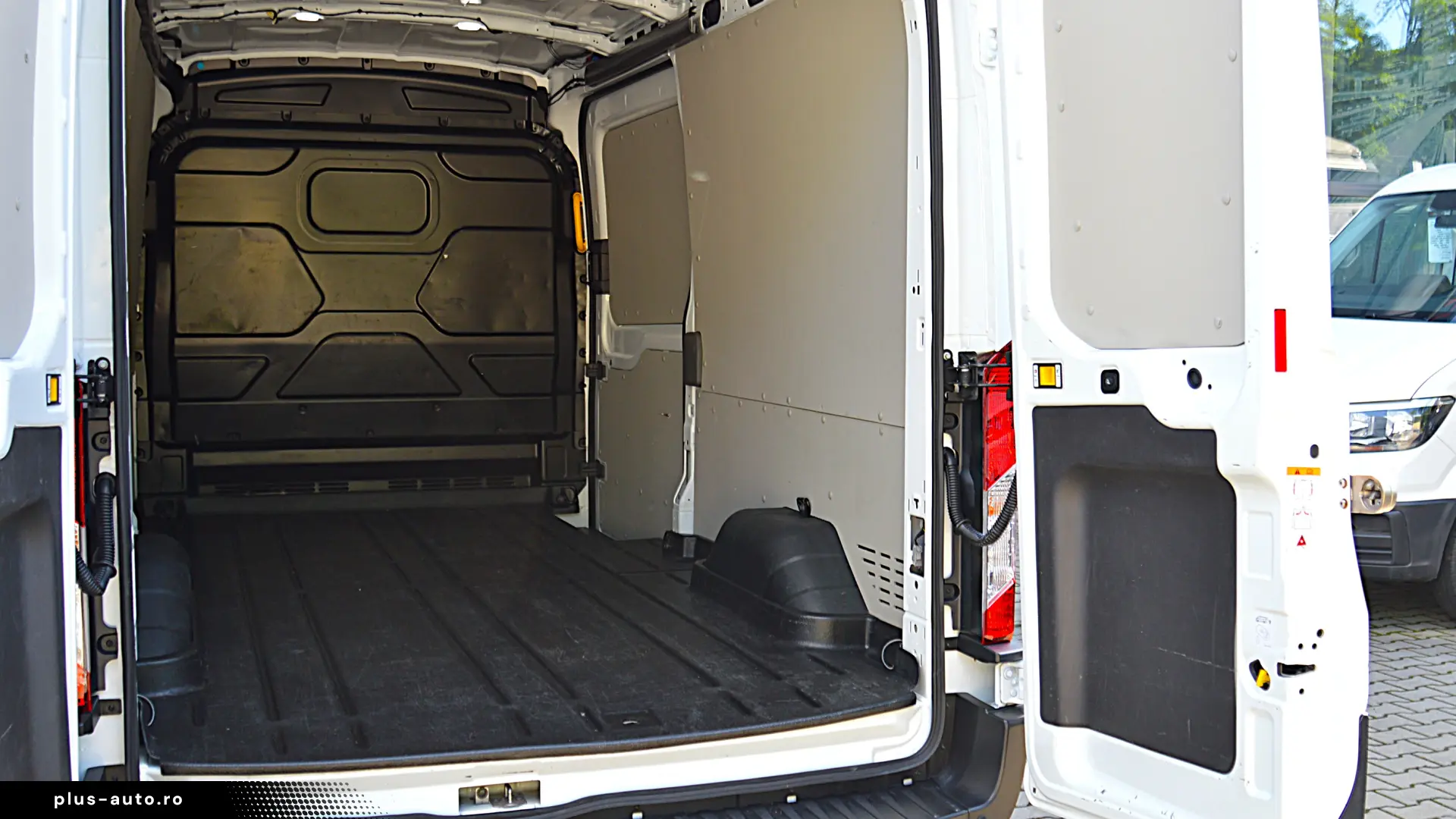 FORD TRANSIT ELECTRIC L3H2