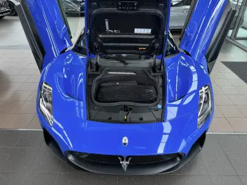 MASERATI MC20 Carbon Keramic Lift Alcantara Sonus Kamera